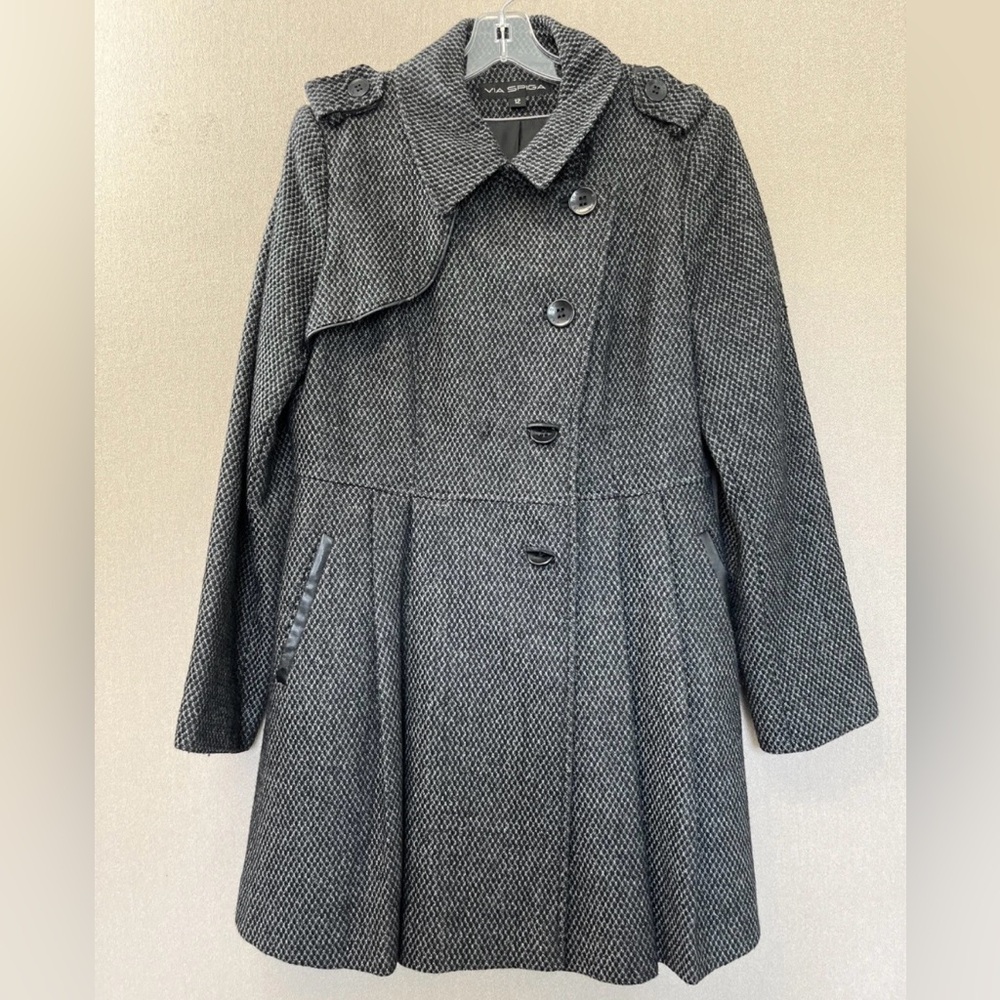 Women’s Via Spiga Designer Black and Gray Sparkle Textured Coat